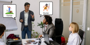 Equipo comercial analizando perfiles Hunter vs. Farmer en ventas
